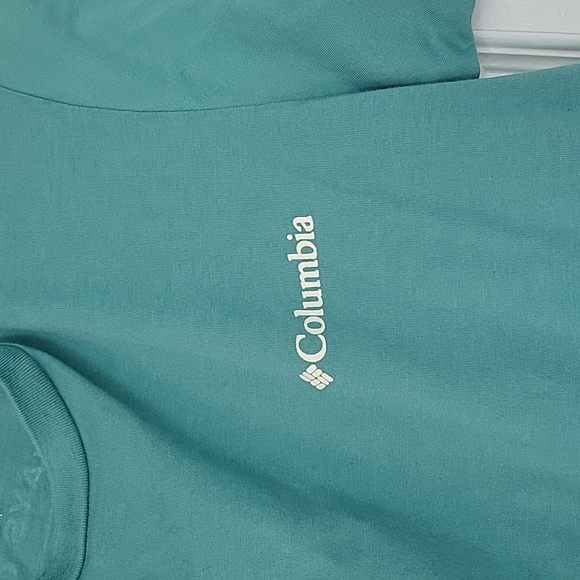 Columbia "Always Outside Greater Outdoor Gear" green/blue tshirt NWOT - Picture 2 of 4